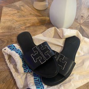 Black Tory Burch slides